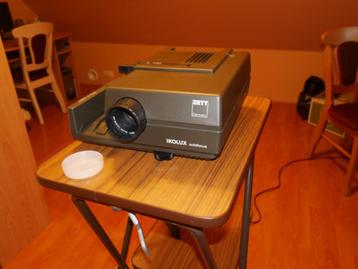 Diaprojector projectiescherm Zett Ikolux plus tafel compleet beschikbaar voor biedingen