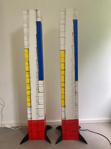 2 Mondraan stijl design objecten lampen kunst Ferdi de Bruin beschikbaar voor biedingen