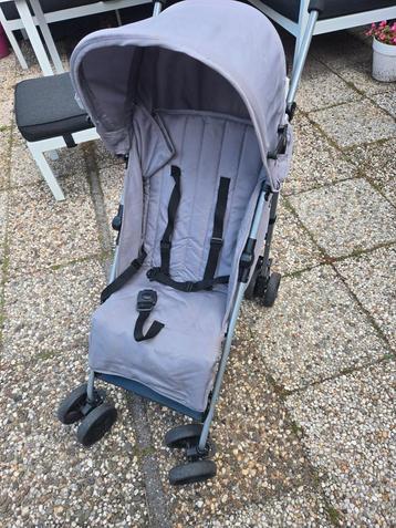 Grijze kinderwagen met regenhoes beschikbaar voor biedingen