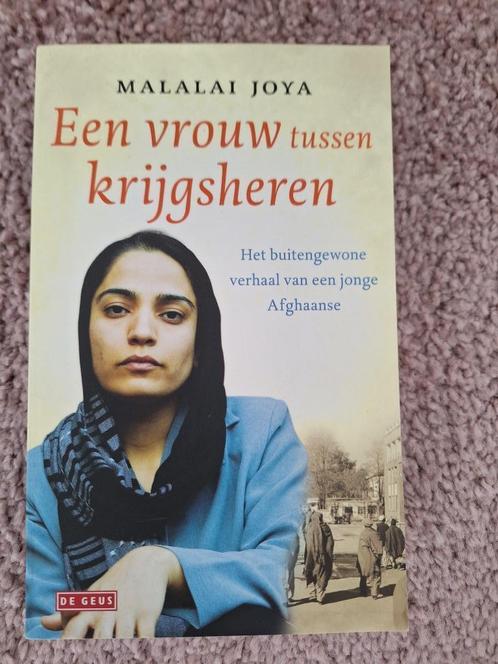 Malalai Joya - Een vrouw tussen krijgsheren, Boeken, Politiek en Maatschappij, Zo goed als nieuw, Maatschappij en Samenleving