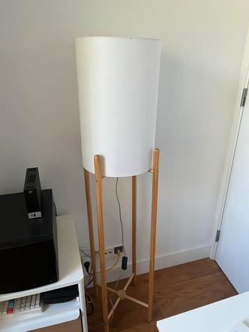 Stansing lamp E27 beschikbaar voor biedingen
