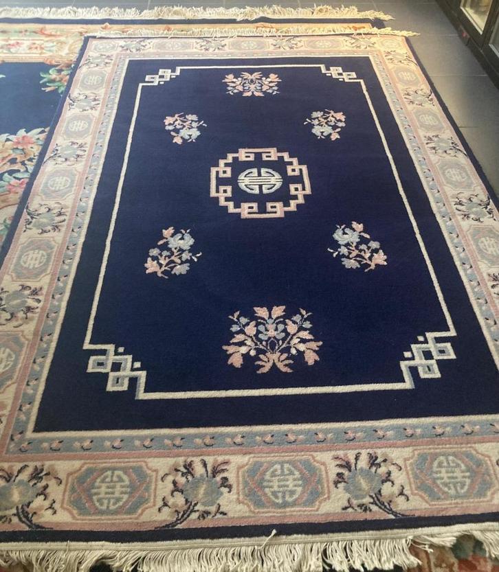 tapijt 100% wol 240x170cm koningsblauw prachtige staat, Huis en Inrichting, Stoffering | Tapijten en Kleden, Zo goed als nieuw