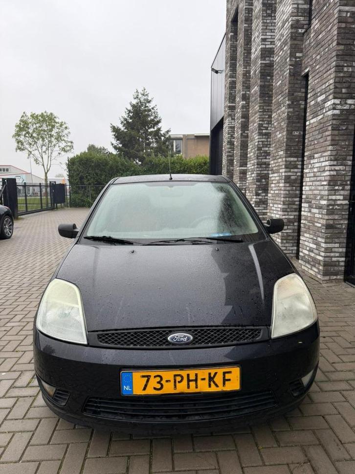 Ford Fiësta 1.3 8V 3DR 2004 Zwart, Auto's, Ford, Bedrijf, Te koop, Fiësta, Airbags, Centrale vergrendeling, Elektrische ramen