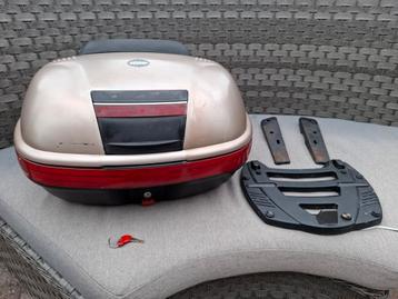 GIVI topkoffer voor Honda Deauville 650 NT - 1999 beschikbaar voor biedingen