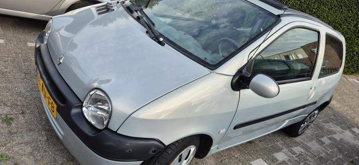 In nieuwe staat Twingo 1.2 Autom/Pano dak/Elek ram/Nap//67dk, Auto's, Renault, Particulier, Twingo, ABS, Airbags, Bluetooth, Boordcomputer