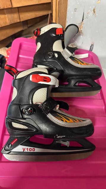 Schaatsen (ijshockey) 32-35 beschikbaar voor biedingen