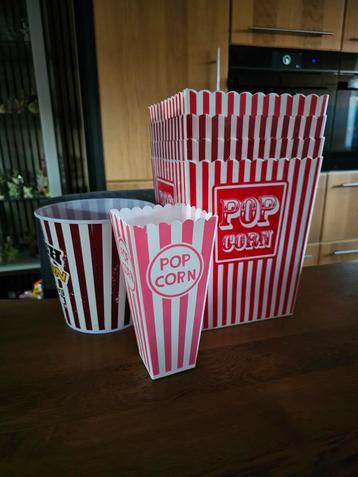 Popcorn bakjes set beschikbaar voor biedingen