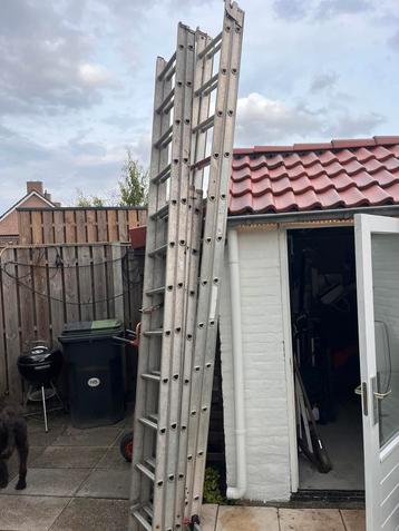 3 ladders beschikbaar voor biedingen