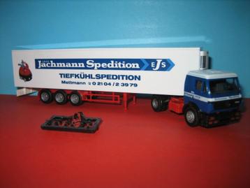 Jachmann  MERCEDES met oplegger  AWM beschikbaar voor biedingen