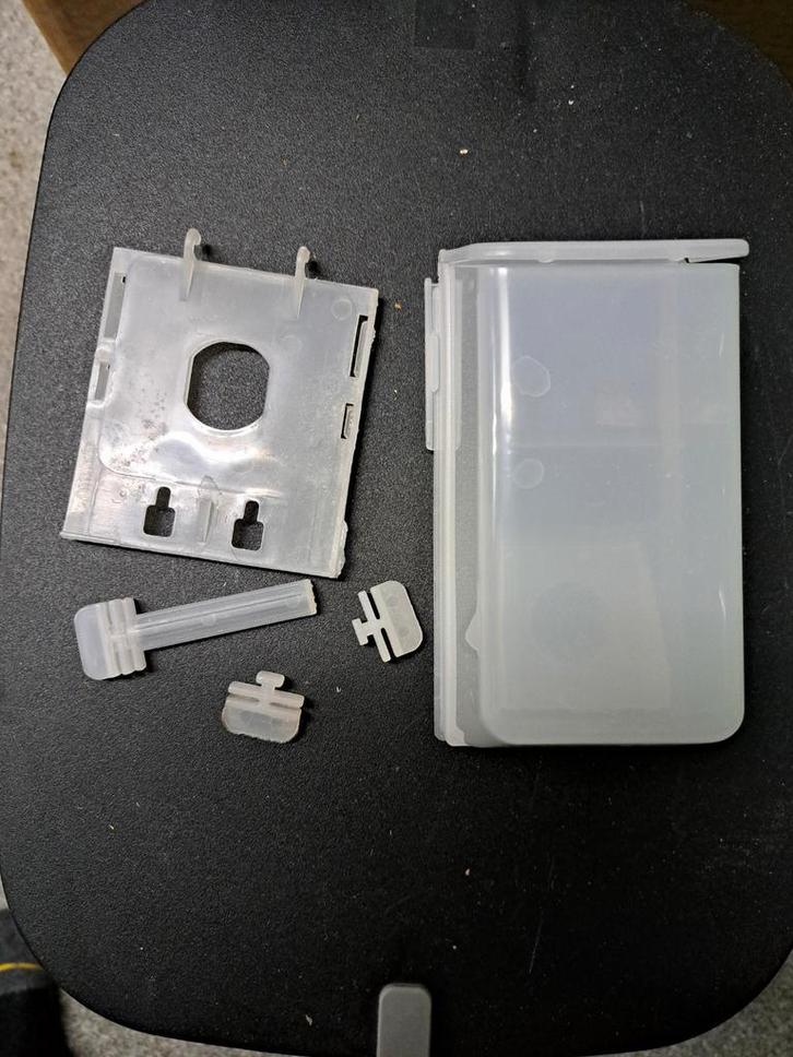 Voersilo's en eivoerbakjes, Dieren en Toebehoren, Vogels | Toebehoren, Zo goed als nieuw, Ophalen of Verzenden