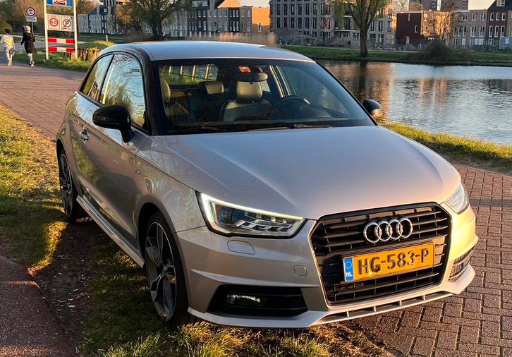 Audi A1 1.4TDI 2015 S Line binnen en buiten Xenon LED, Auto's, Audi, Particulier, A1, Diesel, C, Hatchback, Handgeschakeld, Origineel Nederlands