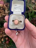 Vintage 9kt Geelgouden Koraal Ring Maat 16.5, Sieraden, Tassen en Uiterlijk, Ringen, Ophalen, Gebruikt, 17 tot 18, Met edelsteen