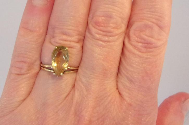 Massief 14 karaat gouden ring met Topaas, Sieraden, Tassen en Uiterlijk, Ringen, Zo goed als nieuw, Dame, Kleiner dan 17, Geel