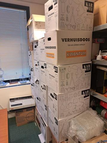 Grote partij Laboratorium materialen beschikbaar voor biedingen