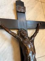 Oude grote bronzen corpus/ crucifix, gesigneerd P. Gasq, Antiek en Kunst, Antiek | Religie, Ophalen of Verzenden
