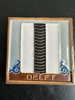 Relief aardewerk tegel Delft 10.5 cm, Antiek en Kunst, Ophalen of Verzenden