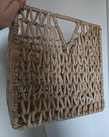 Rotan manden Ikea Kallax / Expedit beschikbaar voor biedingen