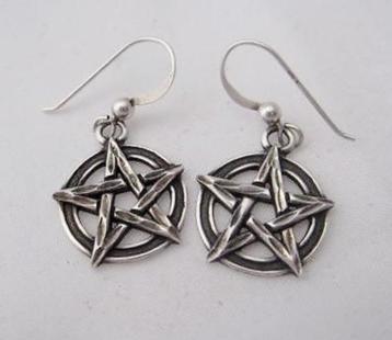 Pentagram oorbellen, zilver, mooi bewerkt (7684-1054) beschikbaar voor biedingen
