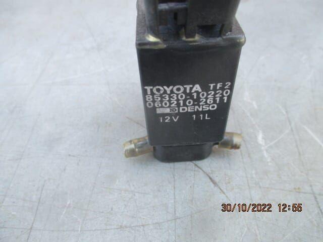 Ruitensproeierpomp Toyota Corolla E10, Auto-onderdelen, Ruiten en Toebehoren, Toyota, Gebruikt, Ophalen of Verzenden