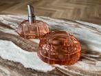 Vintage parfumflesje en doosje van roze glas uit Tjechie, Antiek en Kunst, Ophalen of Verzenden