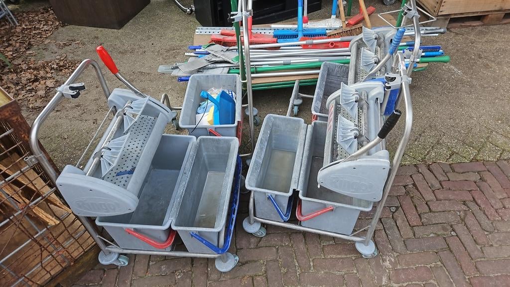 4 schoonmaakkar dweilkar, Ophalen