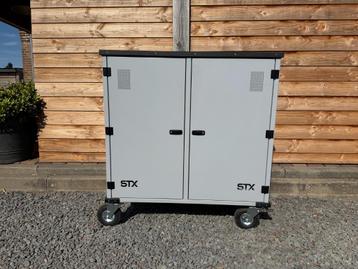 STX TACKBOX BIG MODEL | ZADELKAST | CONCOURSKAST beschikbaar voor biedingen