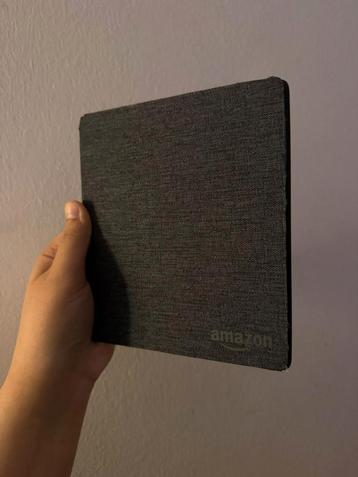 Kindle Oasis (10e gen) + Hoes beschikbaar voor biedingen