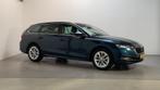 Skoda Octavia Combi 1.0 e-TSI Business Edition Plus Navigati, Auto's, Skoda, Stof, Gebruikt, Met garantie (alle), Blauw