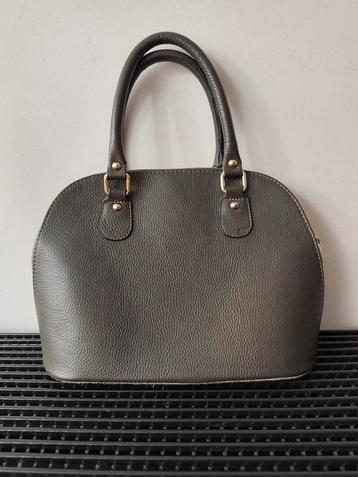 Basic vintage olijfgroene leren Italiaanse handtas, 23x34x12 beschikbaar voor biedingen