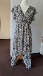 Spaans model - Papillonne - M, Kleding | Dames, Jurken, Maat 38/40 (M), Verzenden, Beige, Papillonne