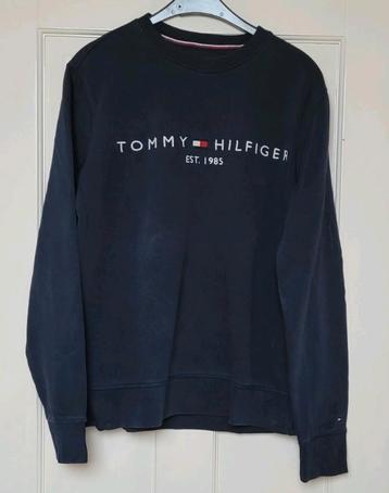 Tommy Hilfiger heren trui. Marineblauw.  Maat M. beschikbaar voor biedingen