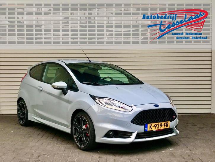Ford Fiesta ST200 UNIEK! Rijklaarprijs! (bj 2016), Auto's, Ford, Bedrijf, Te koop, Fiësta, ABS, Achteruitrijcamera, Airbags, Airconditioning