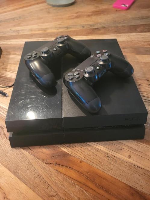 Playstation 4 met 2 controllers, Spelcomputers en Games, Spelcomputers | Sony PlayStation 4, Zo goed als nieuw, Original, 1 TB