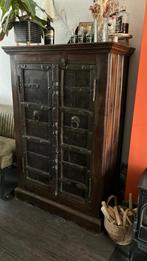 Oud Indische kast, Ophalen