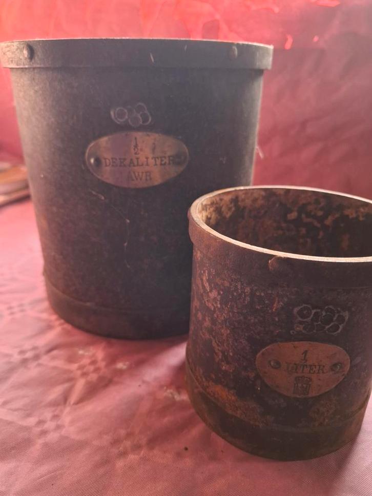 Oude Maatbekers - 1 Liter & 1 Dekaliter, Antiek en Kunst, Curiosa en Brocante, Ophalen