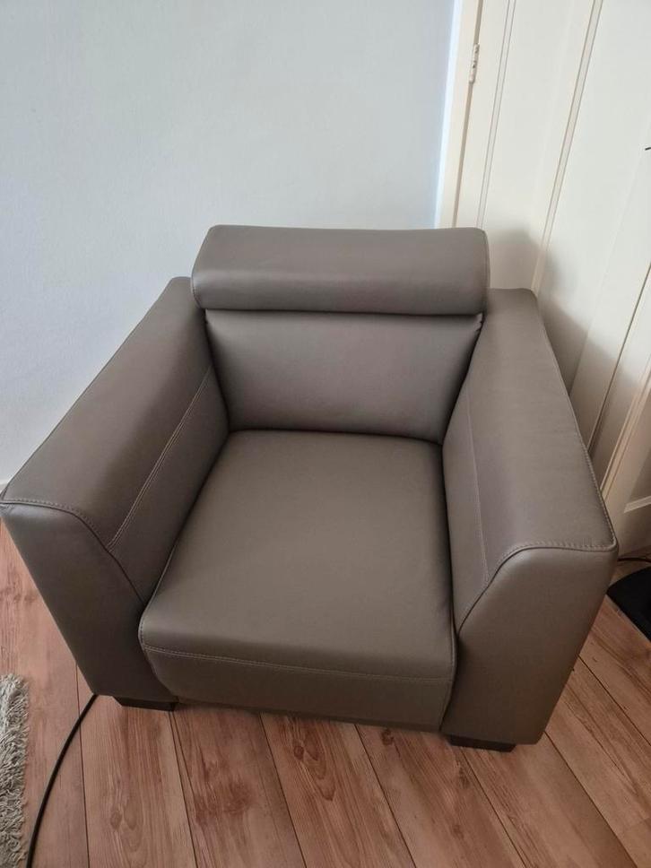 Fauteuil van Montel, Huis en Inrichting, Fauteuils, Zo goed als nieuw, Leer, 75 tot 100 cm, 75 tot 100 cm, Ophalen