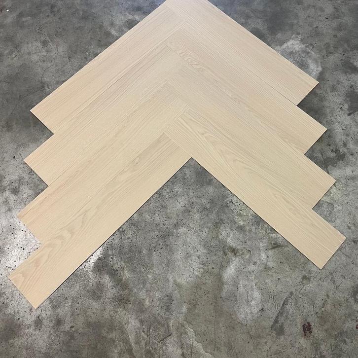 Partij dryback pvc visgraat 2,5mm, Huis en Inrichting, Stoffering | Vloerbedekking, Nieuw, Overige typen, 75 m² of meer, Ophalen of Verzenden