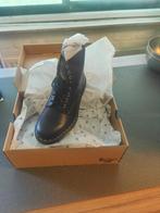 Nieuw Dr. Martens 1460W Women's Leather 8 Eye Lace-Up Boot, Ophalen, Hoge laarzen, Zwart, Nieuw