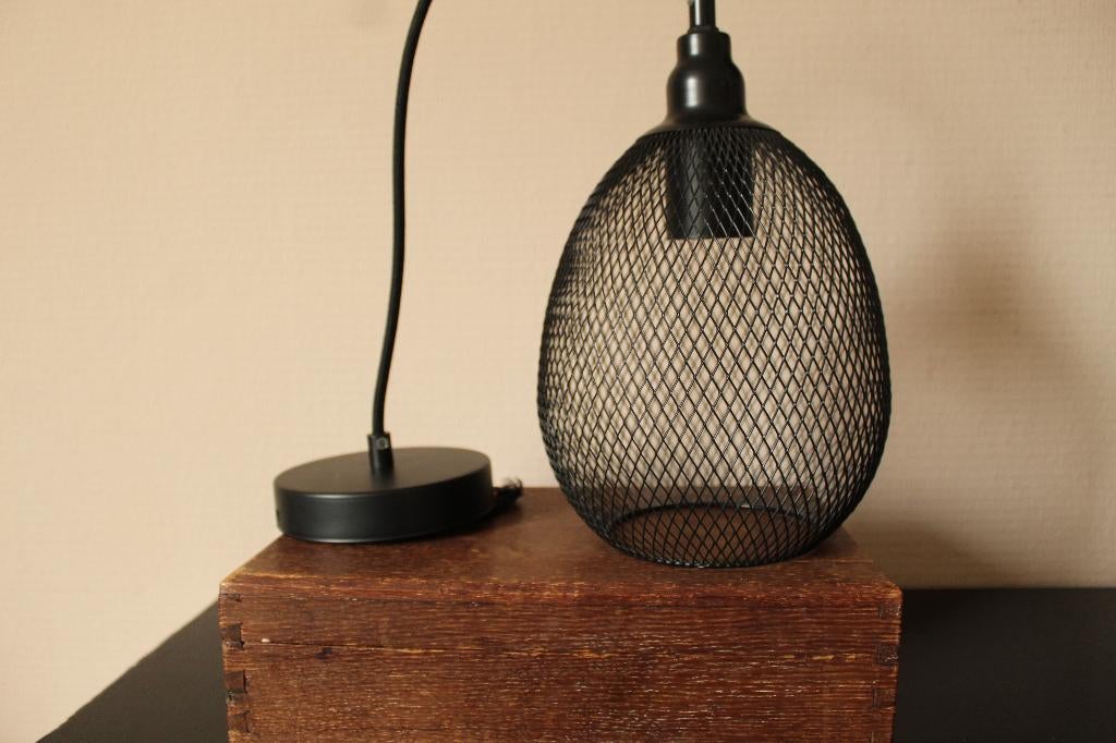 zwart metalen hanglamp, Ophalen of Verzenden, Zo goed als nieuw, Metaal, Minder dan 50 cm