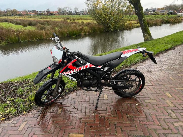 Rieju mrt 2022 - 50cc - nieuwe cilinder - recent onderhoud, Fietsen en Brommers, Brommers | Overige merken, Zo goed als nieuw