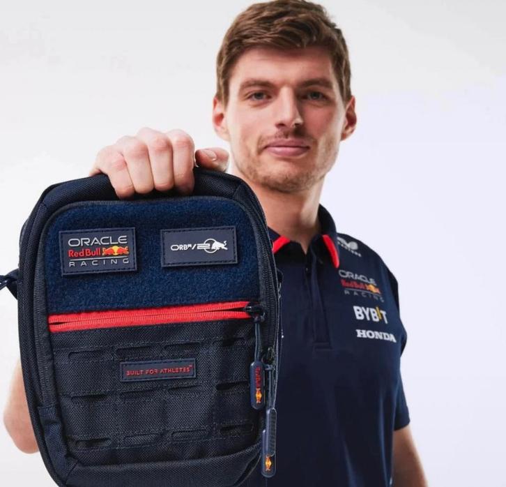 Nieuwe Oracle Redbull Racing rugzak + pins, Sieraden, Tassen en Uiterlijk, Tassen | Rugtassen, Nieuw, Overige merken, 25 tot 40 cm