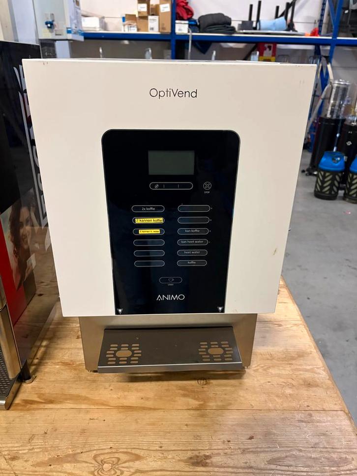 2x Animo OptiVend Koffieautomaat €200 ps., Witgoed en Apparatuur, Koffiezetapparaten, Gebruikt, Koffiemachine, 10 kopjes of meer