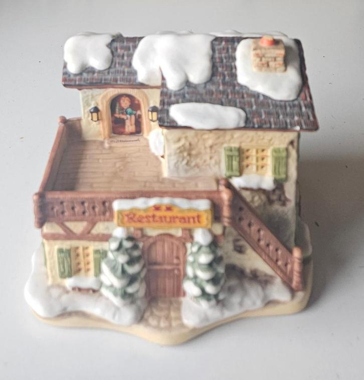 Hummel kerst huisjes prijs is per stuk!, Diversen, Kerst, Zo goed als nieuw, Ophalen of Verzenden