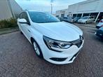 Renault Megane 1.5 DCI 110 2017 Export, Auto's, Te koop, Emergency brake assist, Stof, Voorwielaandrijving