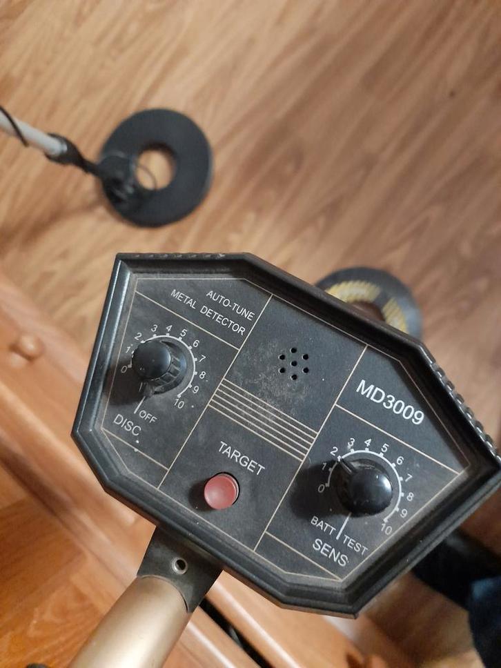 Metaaldetector MD3009 - Zoeken naar verborgen schatten!, Hobby en Vrije tijd, Metaaldetectors, Gebruikt, 30 cm of minder, Overige merken