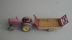 Dinky Toys 320 tractor met hooiwagen, Dinky Toys, Gebruikt, Ophalen of Verzenden, Tractor of Landbouw