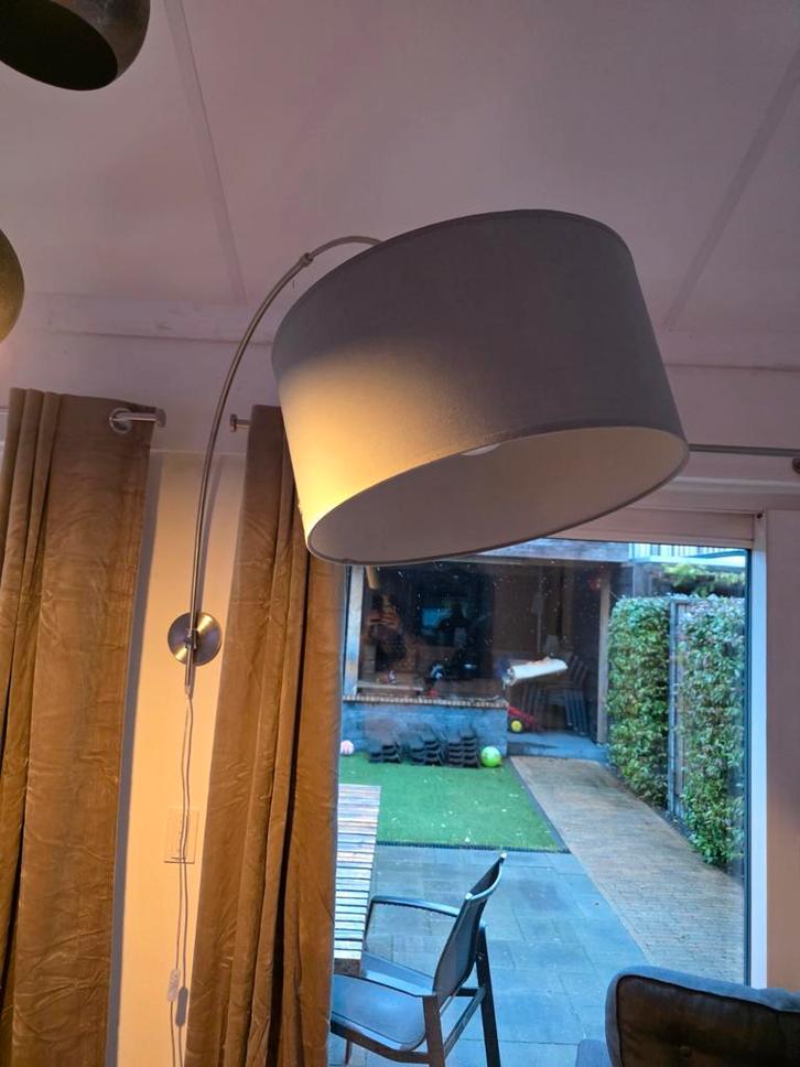 Mooie Booglamp Wandbevestiging, Huis en Inrichting, Lampen | Vloerlampen, Gebruikt, 150 tot 200 cm, Metaal, Stof, Ophalen