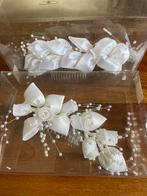 2 grote bruids haarspelden wit, Ophalen of Verzenden, Zo goed als nieuw, Wit, Accessoires