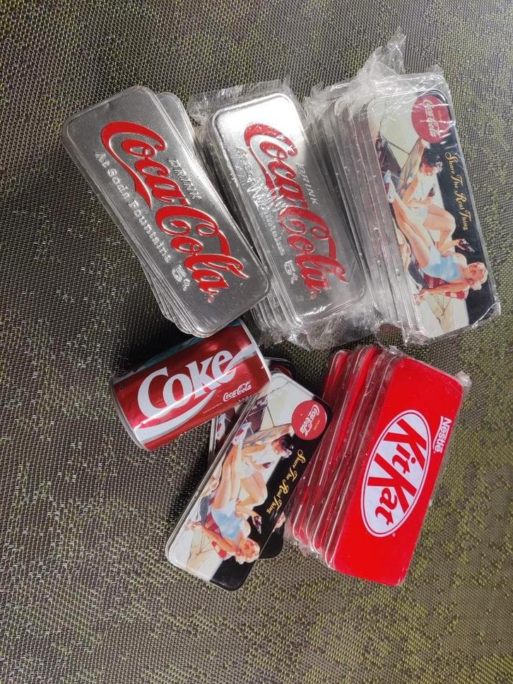 Diversen Vintage CocaCola + KitKat Blikken en Collectables, Verzamelen, Merken en Reclamevoorwerpen, Zo goed als nieuw, Gebruiksvoorwerp