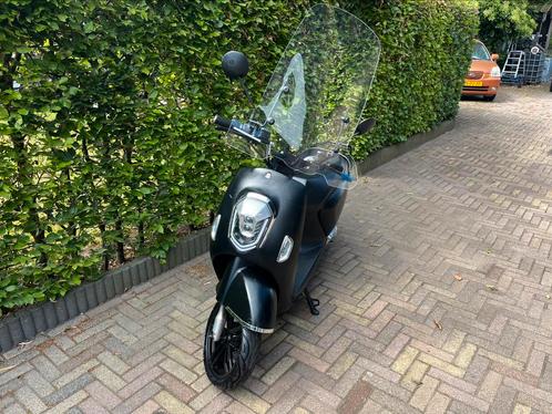 Sunra crystal elektrische scooter, Fietsen en Brommers, Scooters | Overige merken, Gebruikt, Maximaal 45 km/u, Elektrisch, Ophalen
